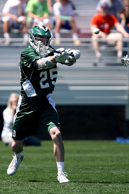 【原创】猎球者足球分析竞彩推荐：周二006英超 西汉姆联VS富勒姆.