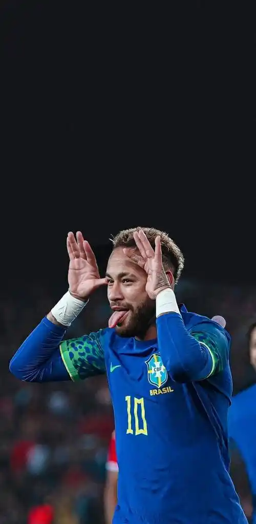 的强劲势头 的强劲势头