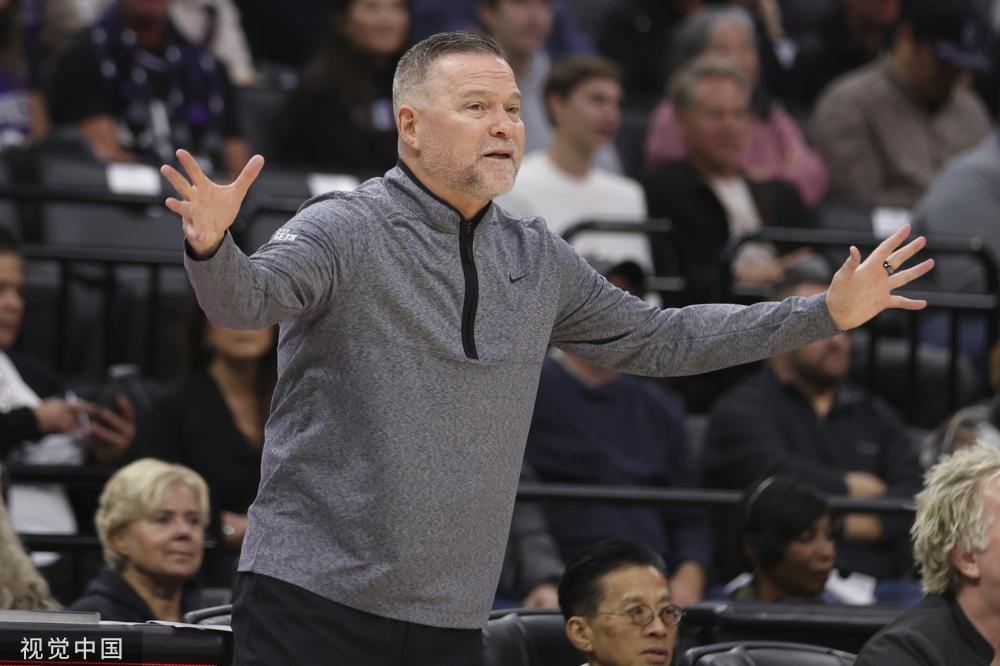 全国游泳锦标赛：覃海洋200米蛙泳头名晋级.